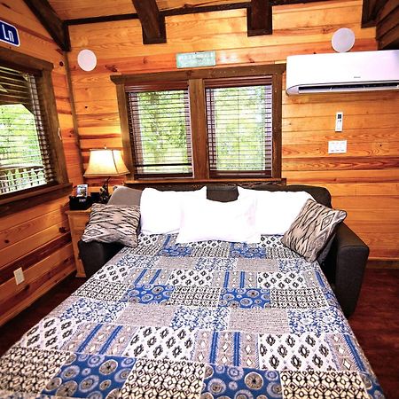 מרפריסבורו The Codex - Parker Creek Bend Cabins מראה חיצוני תמונה